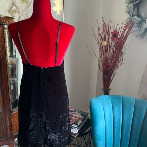 ALICE & OLIVIA BLACK VELVET MINI DRESS - Picture 3 of 8